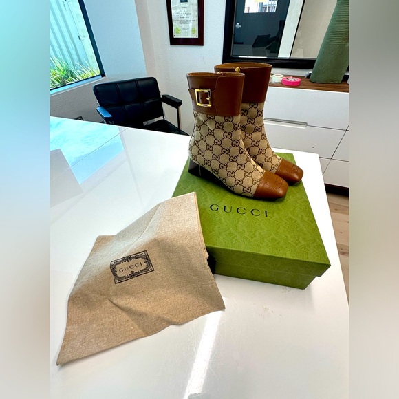 GUCCI Ellis GG Monogram Supreme Canvas & Leather Ankle Boots Brown - Picture 1 of 6